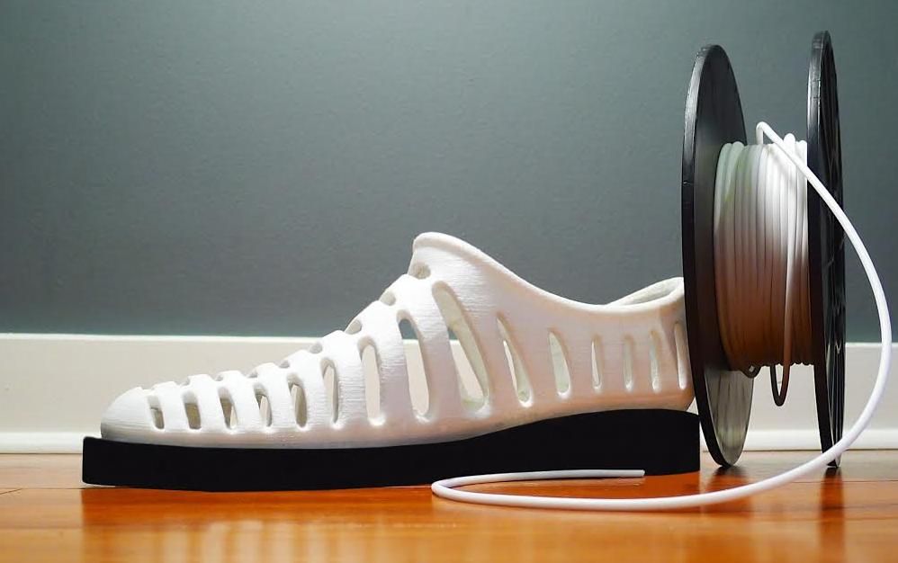 3D printer making shoes