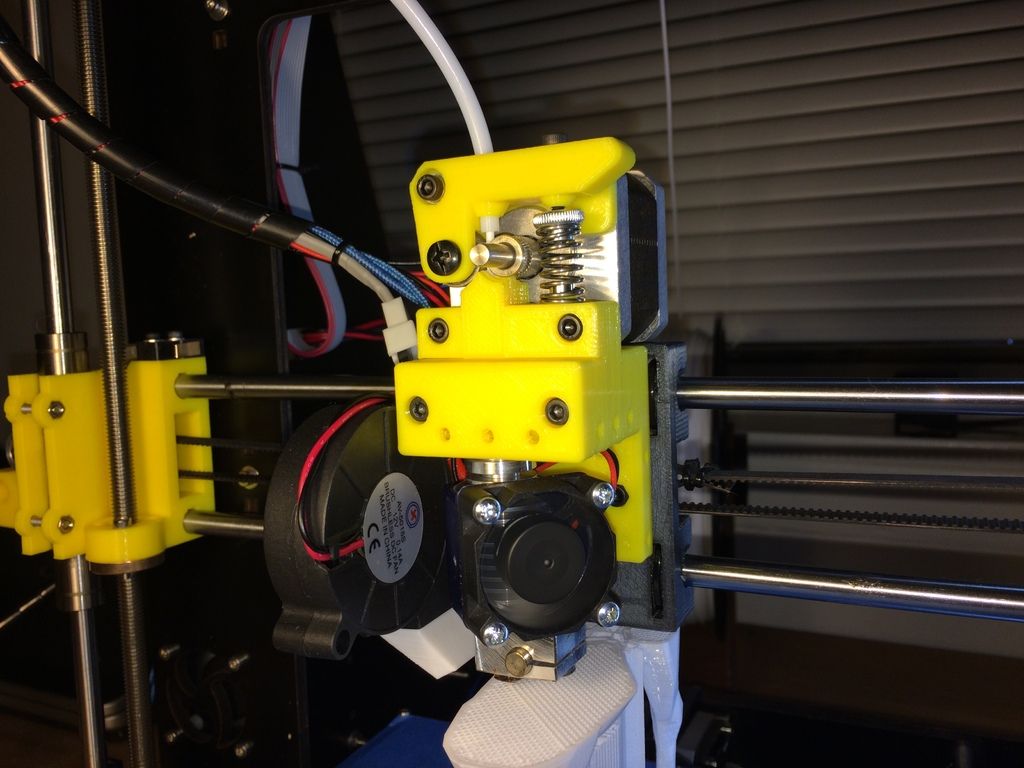 Extruders for 3d printers