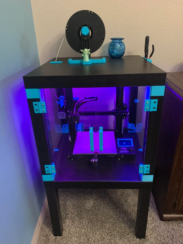 3D printer with enclosure